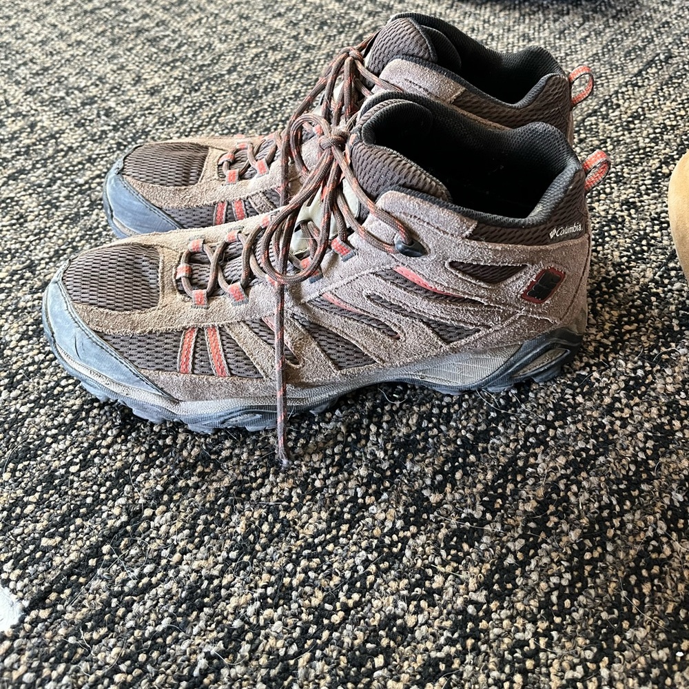 Mens Hiking Boots